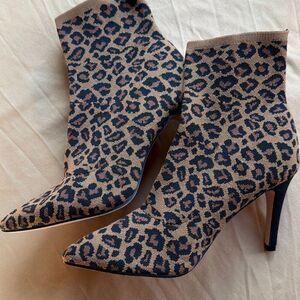 MIA McKinley Dress Boots Leopard 7.5 Slip On